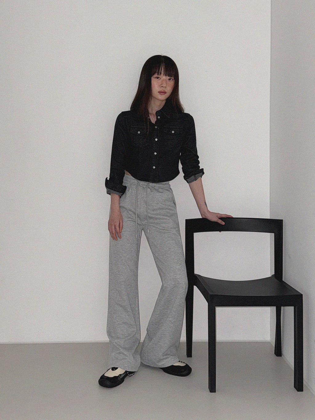 [TWEE] Mian Button Crop Denim Long-Sleeve Shirt